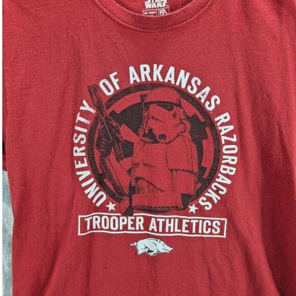 Razorbacks Star Wars Shirt Mens Medium Red University of Arkansas Trooper Hogs - Picture 5 of 6